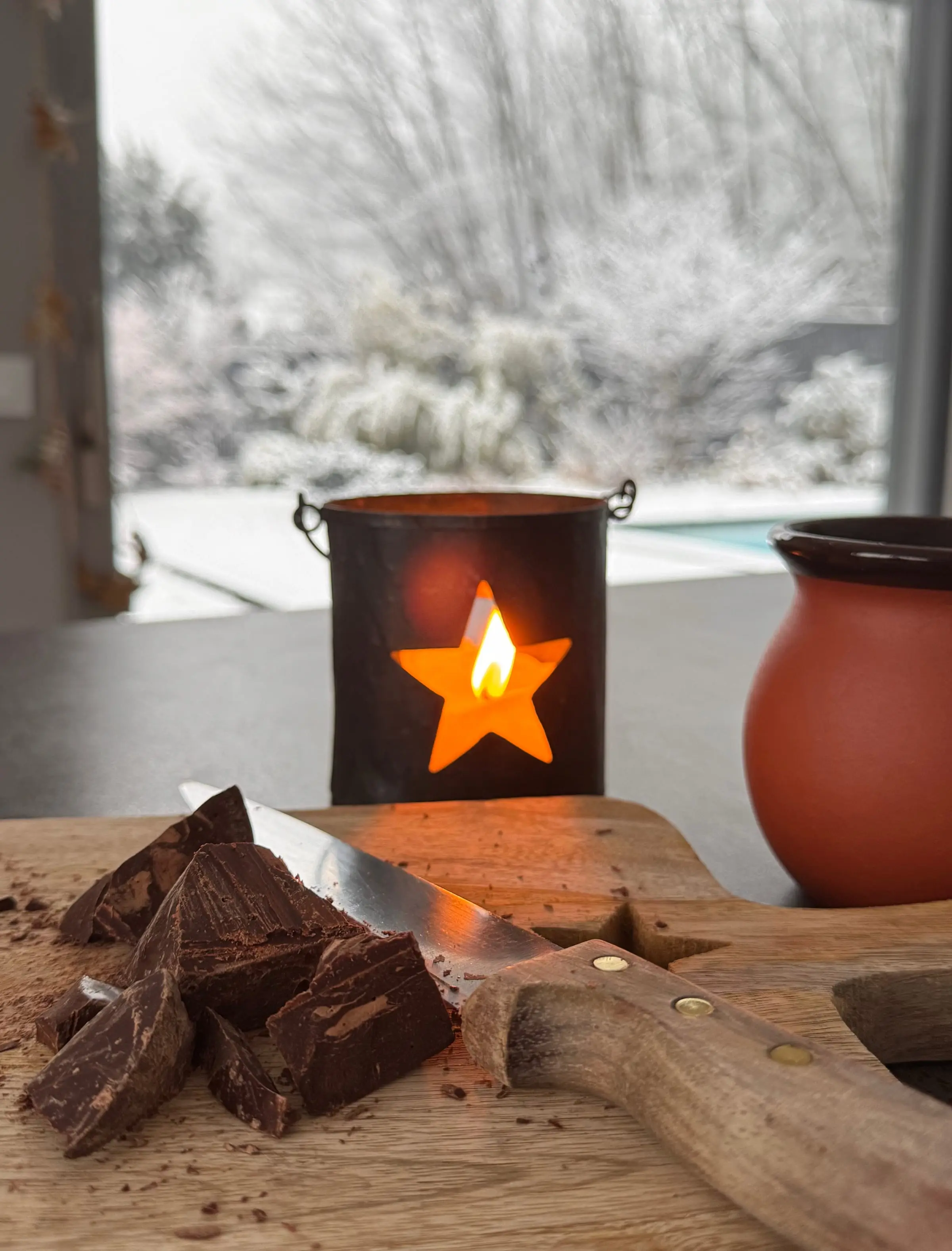 Cacao cérémoniel - chocolat, bougie, rituel